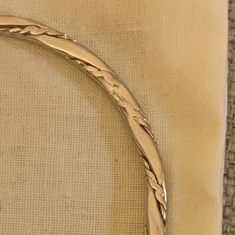 Vintage Monet Bracelet Twisted Bangle - Silver Tone - Vintage Signed - Picture 6 of 7